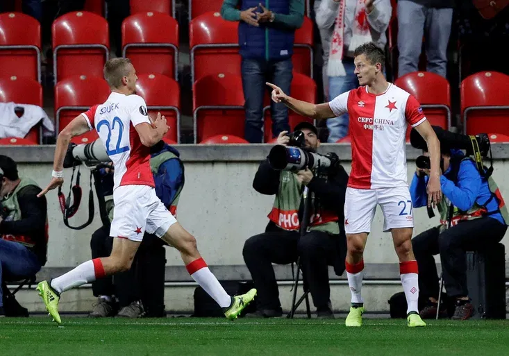Slavia se na derby naladila výhrou v Evropské lize! Jak rozhodl Necid?