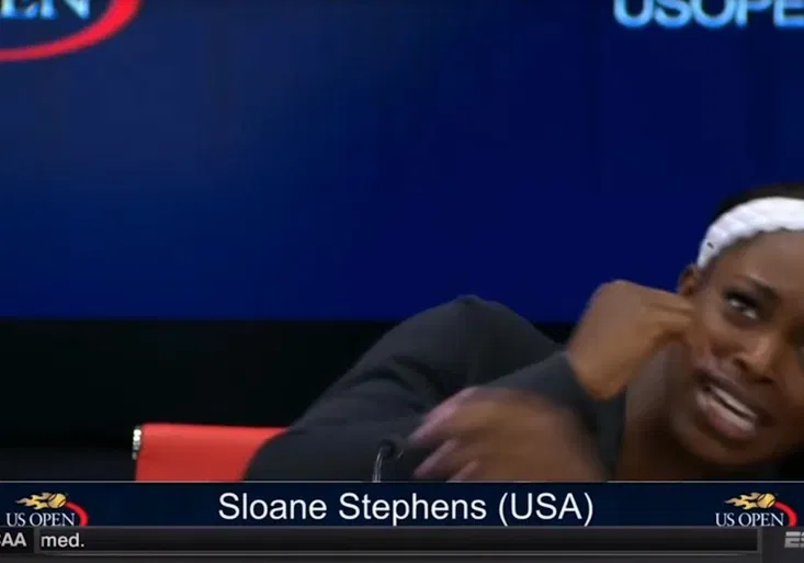 Američanku Stephens napadl na tiskovce „drak“! Statečně se ubránila teniskou!
