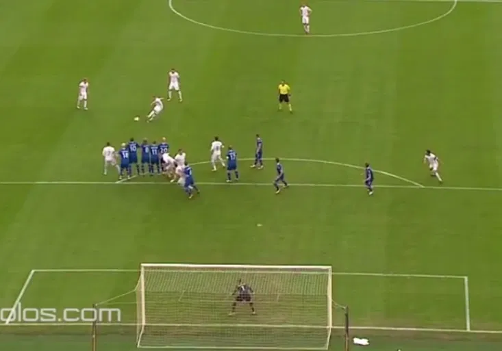 Šok pro Island! Severský duel rozhodla nevídaná trefa z přímáku