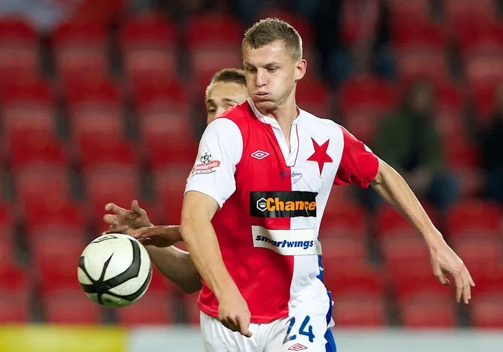 Velký návrat. Slavia ulovila v Turecku odchovance Necida! Proč mu fanoušci nevěří?