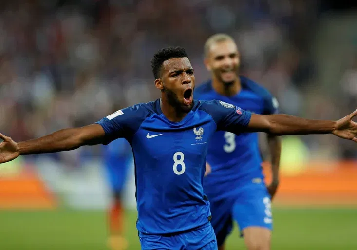 O tohle Arsenal přišel! Jak nádherně se trefil Lemar, když Francouzi posekali tulipány?