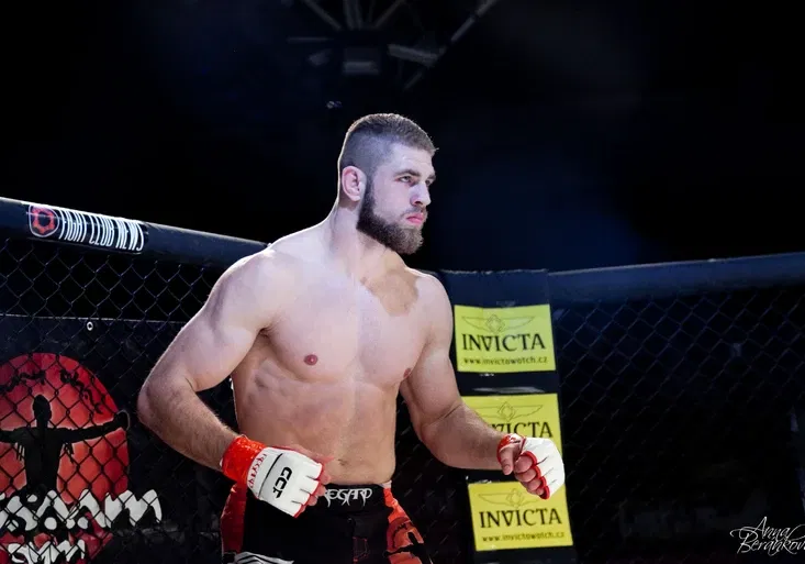 Jiří „Denisa“ Procházka hvězdou FUSION FIGHT NIGHT v Brně! Uvidíte na O2 TV Sport