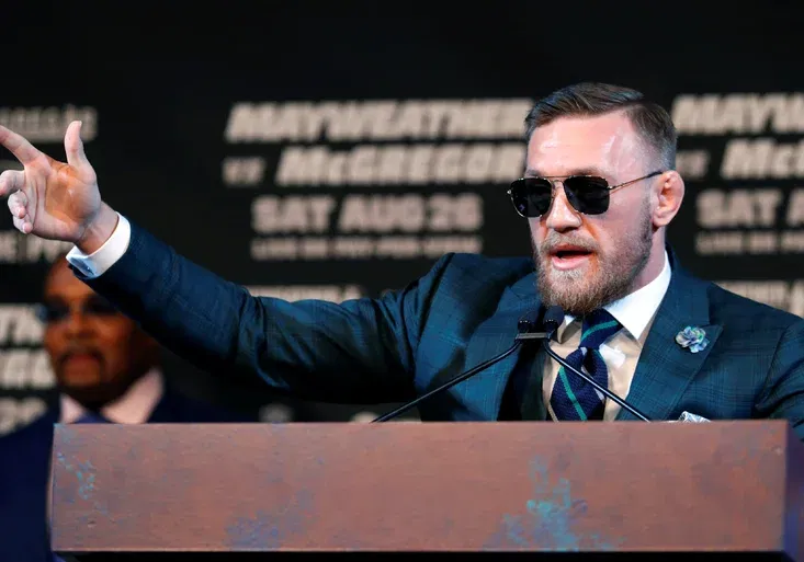 Dostal ho! McGregor ve finančním žebříčku předskočil Ronalda