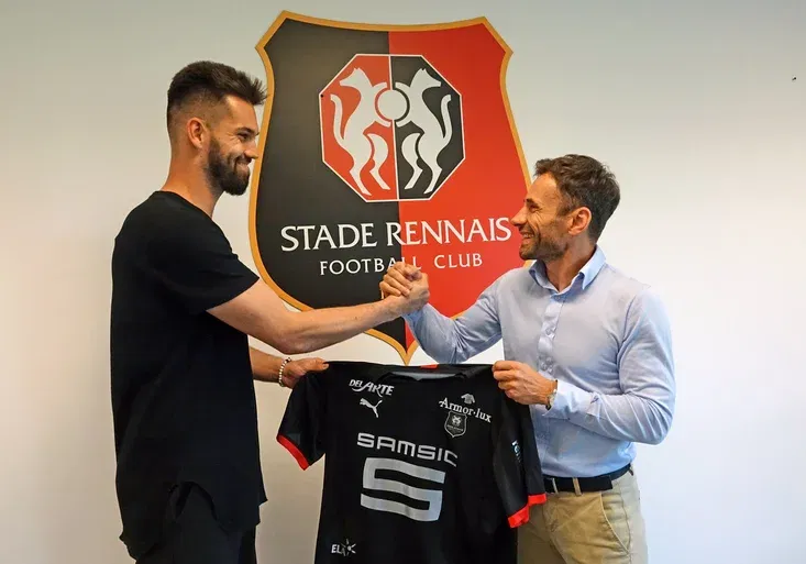 V Čechových stopách: Koubek odešel ze Sparty do Rennes. Jak se na přestupu podílela brankářská legenda?