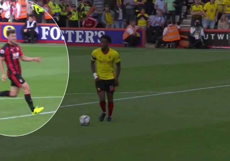 Komický trik rozvášnil Anglii! Jak záložník Bournemouthu vypekl Chalobaha a sebral mu šanci?