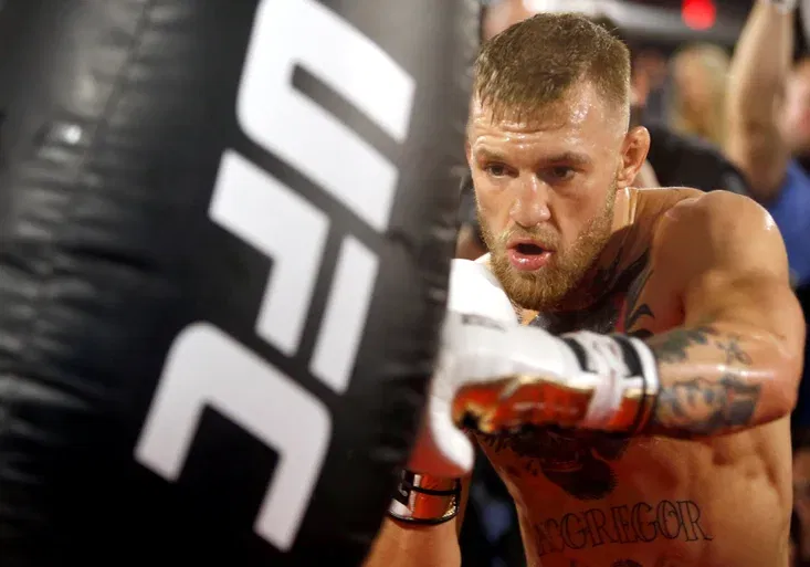 Sázkaři prý začínají věřit McGregorovi! Důvodem je TOTO video uniklé z tréninku