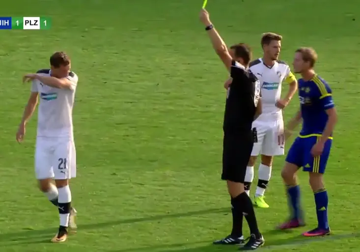 Plzeň zůstává bez ztráty, ale čelí zlobě! Gól po faulu a odpuštěná červená?