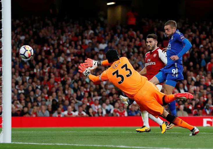 Arsenal slaví úchvatnou výhru, Čech by ale na zápas nejraději zapomněl! Jaké chyby udělal?