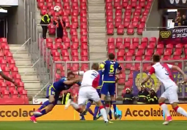 Slavia proti Jihlavě znovu otevřela skóre z rychlé penalty. Co na ni říkáte?