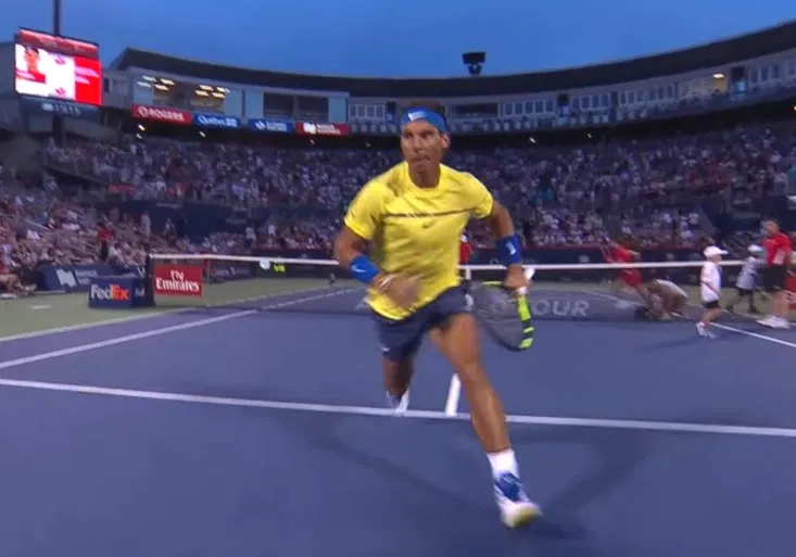 Nadal i přes porážku pobavil Montreal! Jak vystrašil a posadil na zadek kameramana?