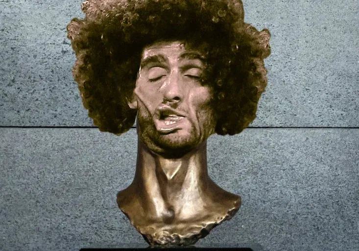 Fotbalově znetvořený Fellaini se stal terčem vtipálků! Jak reagoval?