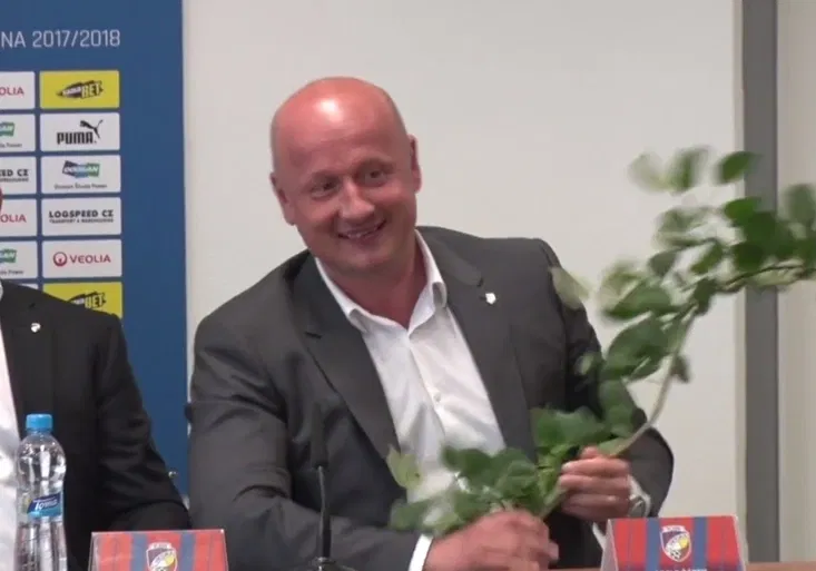 Plzeň nechce být třetí vzadu za Spartou a Slavií! Viktorka má originální recept! Na co použije klacek?