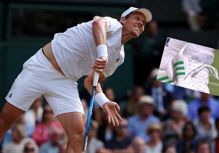 Neuvěřitelné: Berdych šel do bitvy o finále s fotkami Djokoviče na botách!