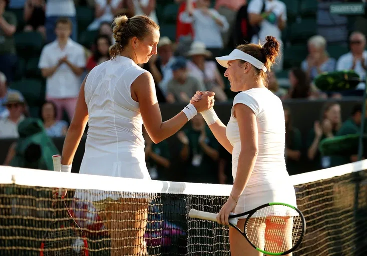 Vyčerpaná Kvitová opouští Wimbledon. Jakou peprnou hlášku vypustila Strýcová?