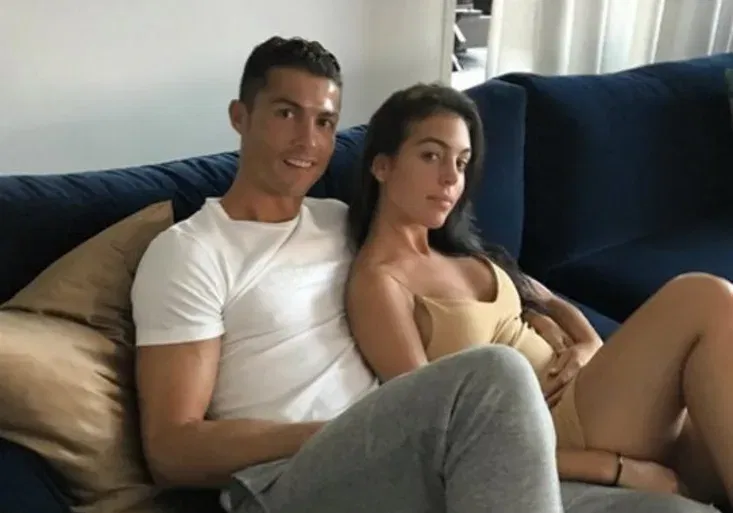 Další malý RONALDO na obzoru? Tentokrát je prý těhotná jeho krásná Georgina!