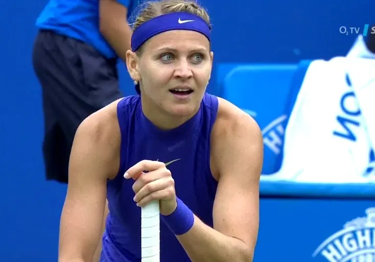 Úžasná Šafářová! Češka vyhrála maratonskou bitvu a postoupila do semifinále