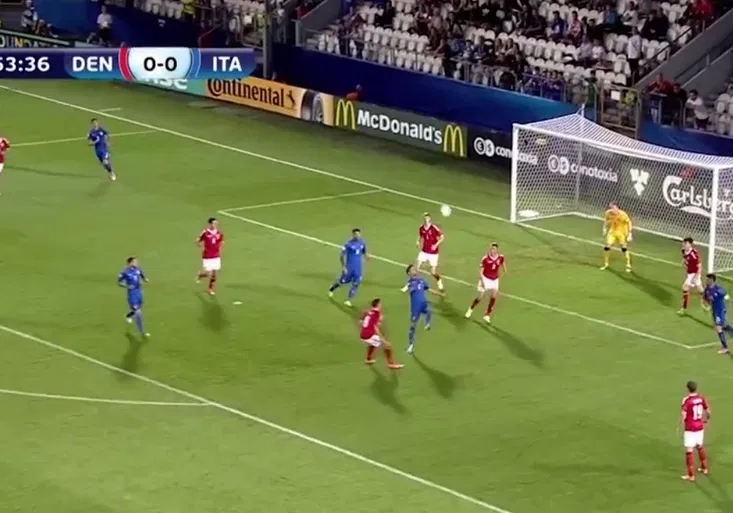 Tohle čeká na Čechy! Jak Ital Pellegrini na Euru U21 nůžkami parádně přešmiknul Dány?