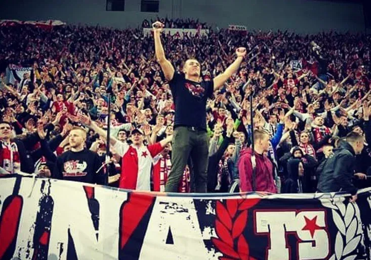 Čtyři roky bez fotbalu! Slavia přišla o vůdce svého kotle! Jak reagují fans Baníku či Sparty?