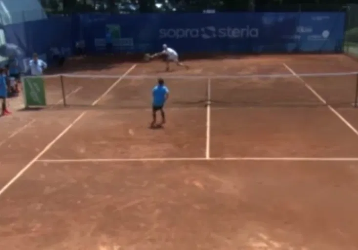 Budoucí hvězda? Sběrač míčků vyhrál výměnu nad profíkem z Belgie!