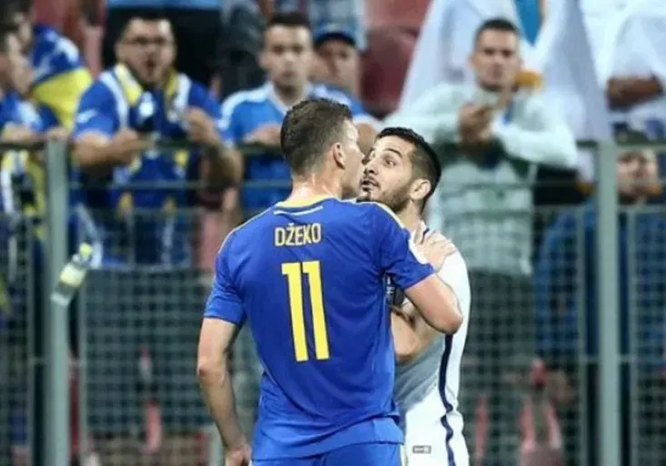 Divoký závěr v Bosně: Dva kamarádi z AS Řím rozpoutali velkou bitku!