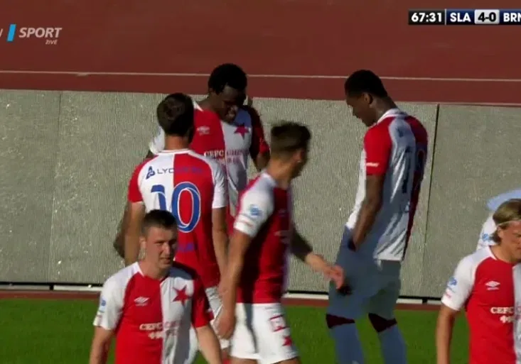 Mistr Afriky i mistr ligy! Ngadeu nádherně skóroval a tancem odstartoval oslavy Slavie