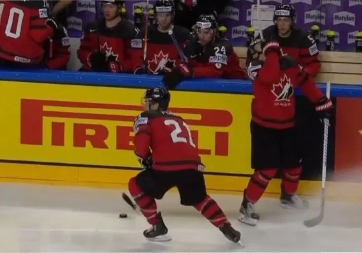 Ostudná simulace a úsměvy Kanady. Bylo to jak ve fotbale, zlobí se Švédsko