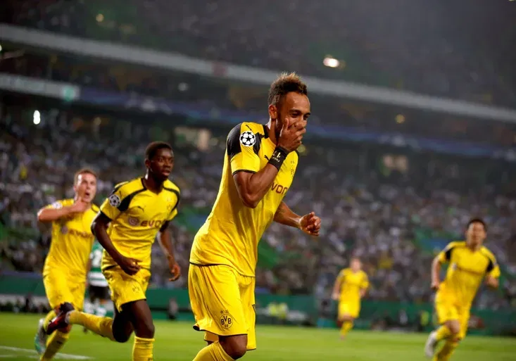 Akce snů a gratulace od ikony Bayernu! Jak řádil nový král střelců Aubameyang?