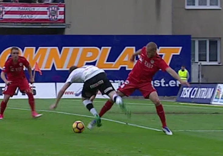 Krmenčík si šel pro penaltu! Jak v závěru udržel naděje Plzně na titul?