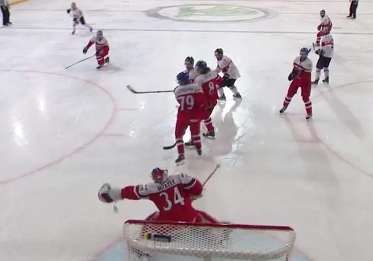 Nešťastný gól rozhodl o prohře se Švýcarskem. Co si vyčítal Petr Mrázek?