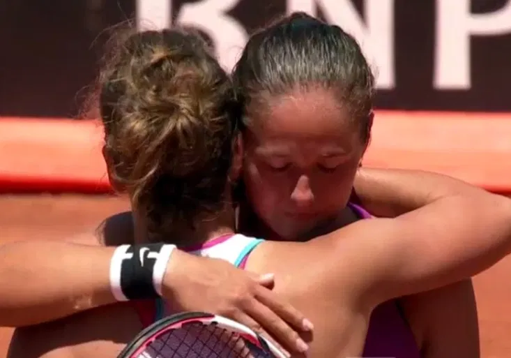 Krásné gesto Báry Strýcové! Jak utěšovala zraněnou soupeřku?