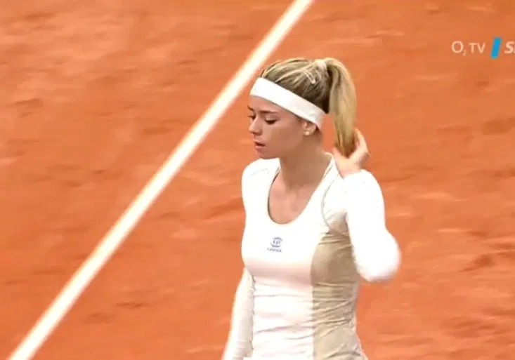 Tenisový šok v Praze. Plíškovou rozstřílela drobná kráska z Itálie