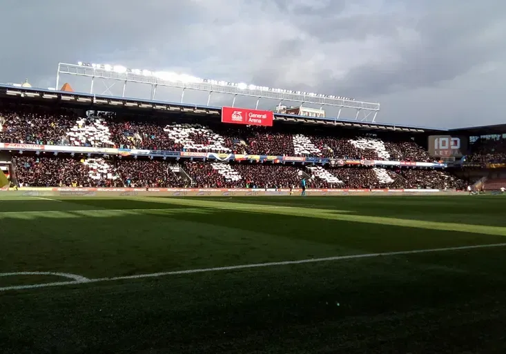 Parádní choreo fanoušků Sparty. Co znamená číslo 1917 a jak se váže k Plzni?