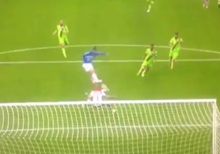 Nádherný gól Patrika Schicka! Podívejte, proč ho srovnávají se ZLATANEM i Bergkampem!