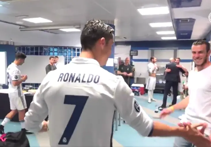 Charakter RONALDO! Co všechno se dělo v šatně Realu po hattricku hvězdy s Bayernem?