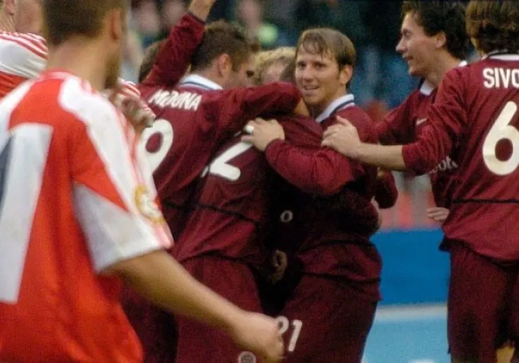 Příběhy české ligy XII: Tatarský biftek ve tvaru slávistické hvězdy nejvíc chutnal »Baldovi« Homolovi (2004/2005)