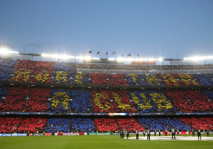 Zvládne Barcelona v Lize mistrů další senzaci? Takhle vypadal Camp Nou před výkopem