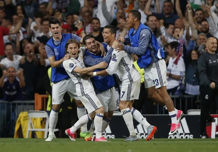 SESTŘIHY: Hořká pilulka pro Bayern! V prodloužení jej zlomil gól Ronalda z ofsajdu. Atlétiku stačila remíza v Leicesteru