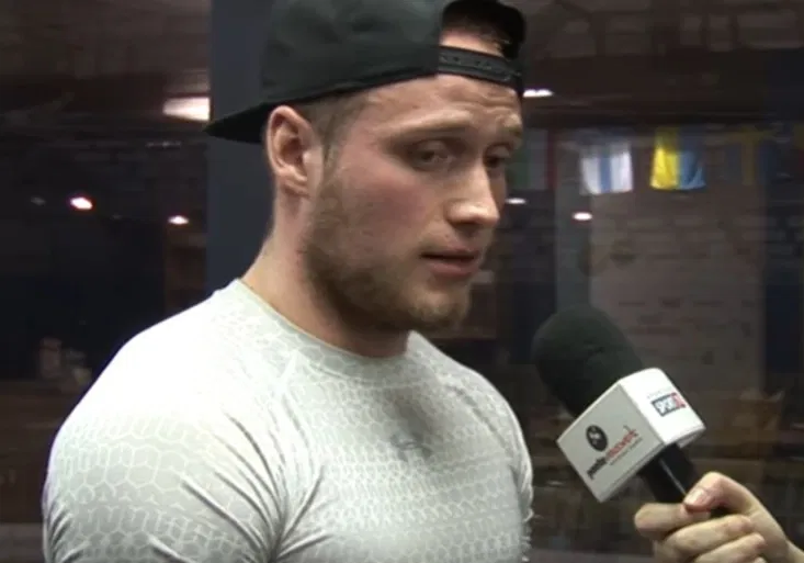 Napadený rozhodčí děkoval Slovákům: Bez nich bych dostal do držky