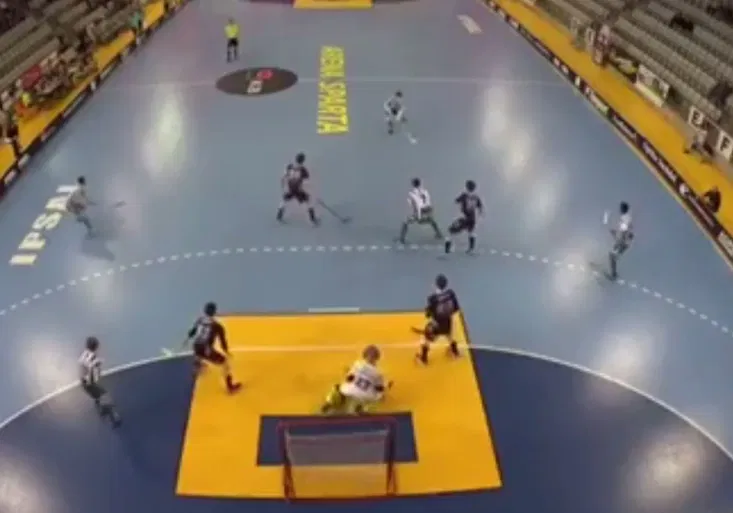 Klobouk dolů! Trenér odvolal gól svého týmu! Kvůli fair play ho připravil o finále