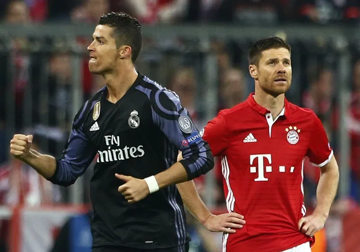 SESTŘIHY: Cristiano RONALDO skolil Bayern! Real veze z Mnichova výhru. Nechyběla penalta i červená karta!