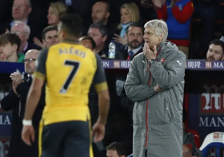 Fanoušci se brutálně vysmáli Wengerovi! Na umření! Nové dno! Jak Arsenal schytal další ostudu?