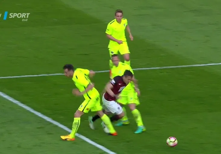 Gólové hody na Letné! Spartě pomohla proti Brnu i hodně sporná penalta!