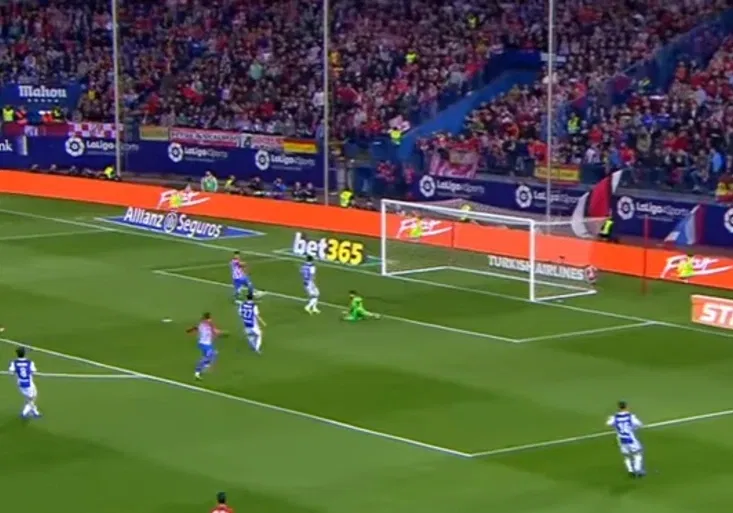 Další obrovský FAIL! Překonal Fernando Torres svoji legendární minelu?