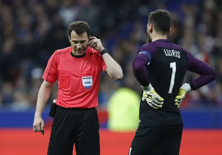 Konečně revoluce?! Video bleskově zaúřadovalo! Správně vzalo gól Griezmannovi, pak pomohlo Španělům!