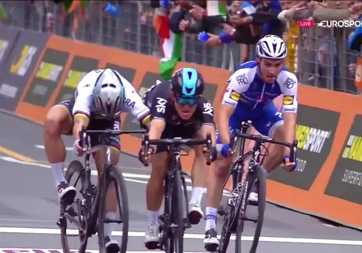 Saganova show! Slovák rozvášnil komentátora, v cíli předvedl kaskadérské číslo