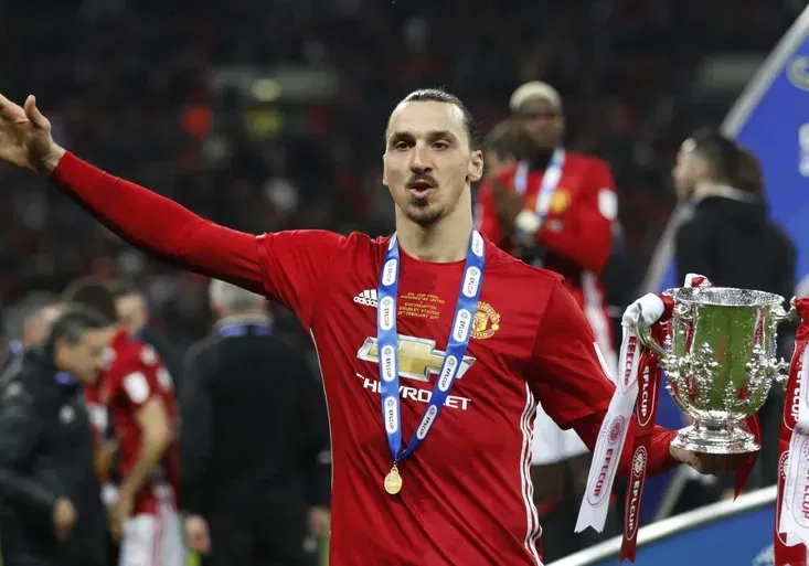 Král ZLATAN vystřelil Manchesteru pohár! Pak si povodil reportéry v luxusním „zlatanovském“ rozhovoru!