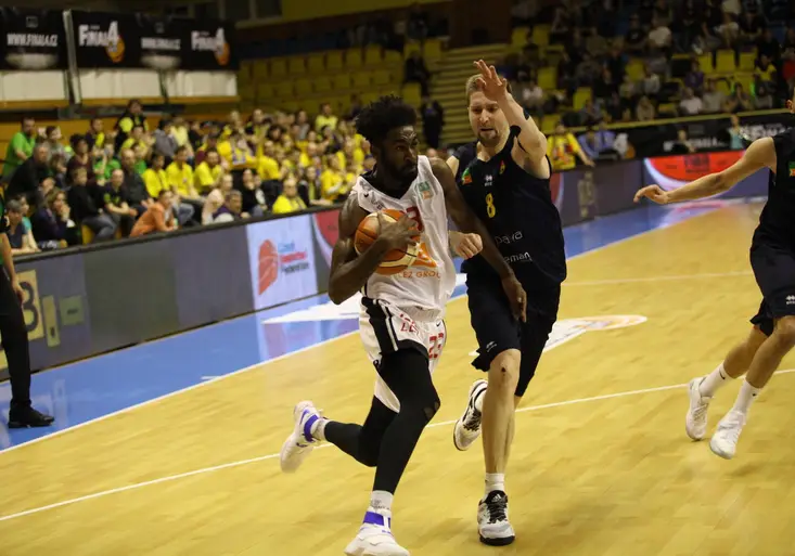 Nymburk bije na poplach! Doma musí smáznout Sassari, jinak v Lize mistrů končí