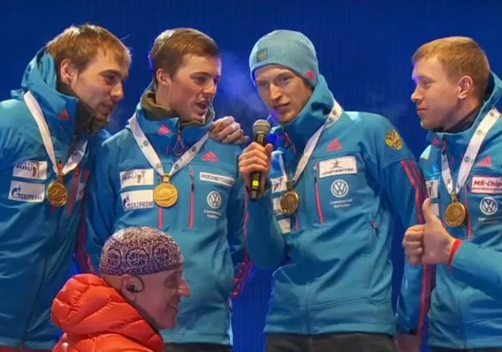 Další trapas s hymnou. Ruští biatlonisté si ji museli sami zazpívat! Jak se jim to podařilo?