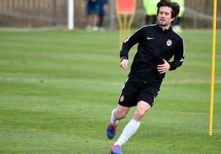 Jak je na tom Rosický? Pojede se Spartou do Rostova? Požár ještě neví