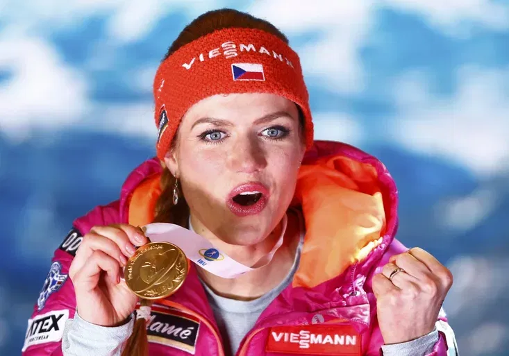 Zlatá Koukalová zase perlila! Jak při hymně hecovala fanoušky a kterou soupeřku nazvala koněm?!